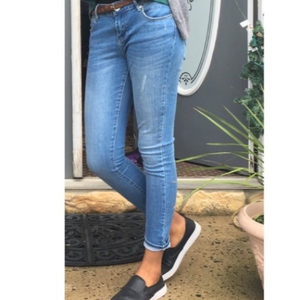 Bullhead Skinniest Jeans